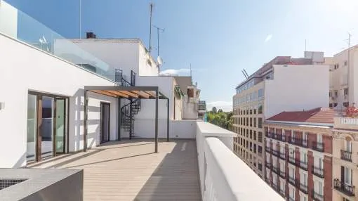 Exclusive and quiet duplex penthouse in Jerónimos Madrid